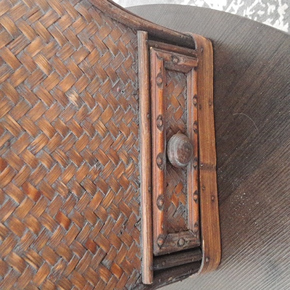 Woven basket w drawer and storage - Picture 5 of 8